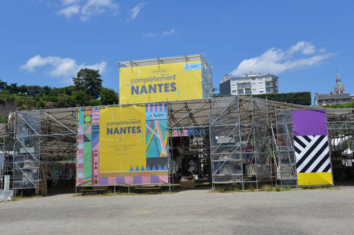 Visuels imprimés sur tissus tendus, bâches microperforées et panneaux dibonds - Nantes métropole