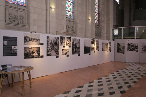 Réalisation d'une exposition photographique aux Archives de la Mayenne