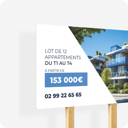 Panneau publicitaire fixé sur des pieds en bois